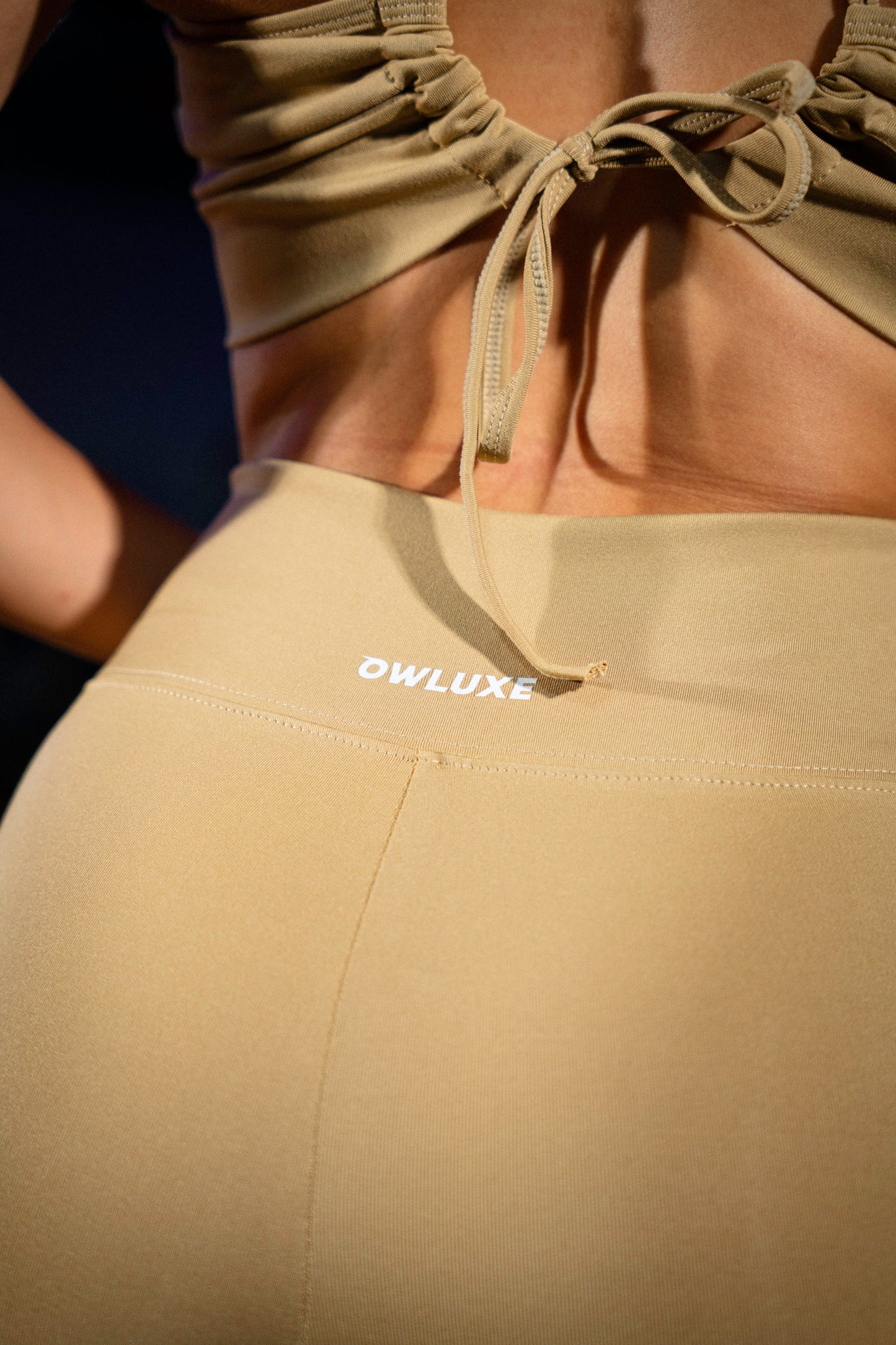 Owl Essentials Performance Top sand beige